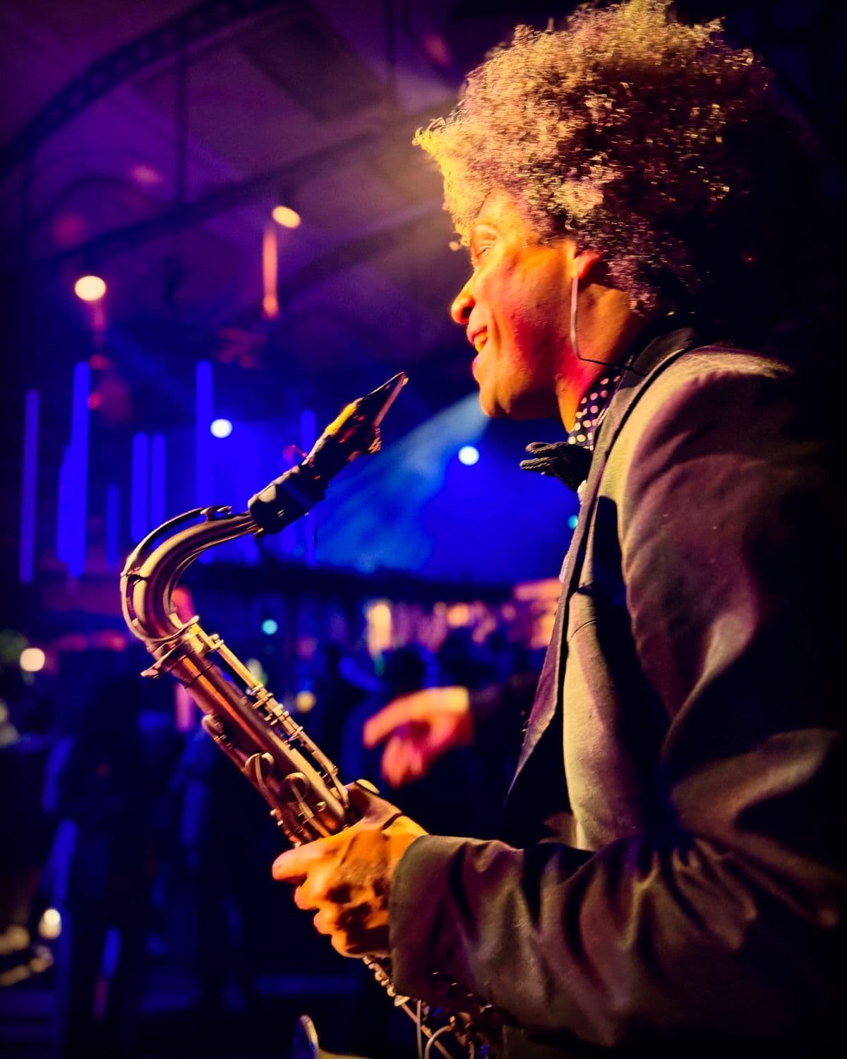 Saxophoniste de Soulmates Orchestra en soirée
